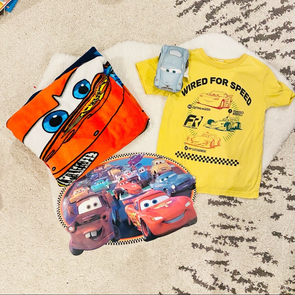 Disney Cars bundle: lightning McQueen blanket, placemat, Tshift, plush car